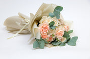 Arreglo Floral de Rosas y Lirios